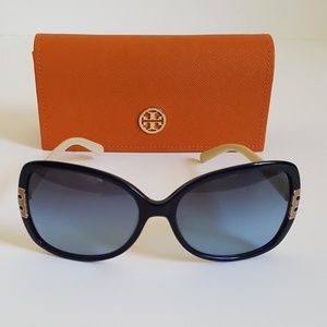 Glamorous Tory Burch Sunglasses